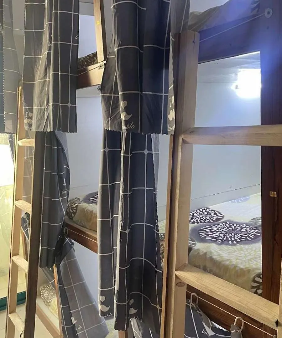 Royal House Capsule Hotel Dubai